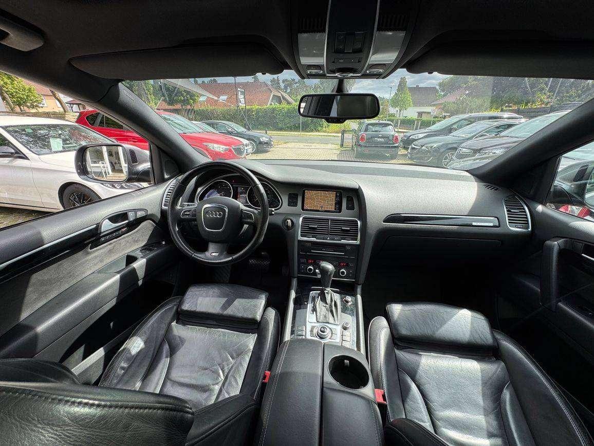 AUDI Q7 3.0 TFSI S-LINE QUATTRO-7 places