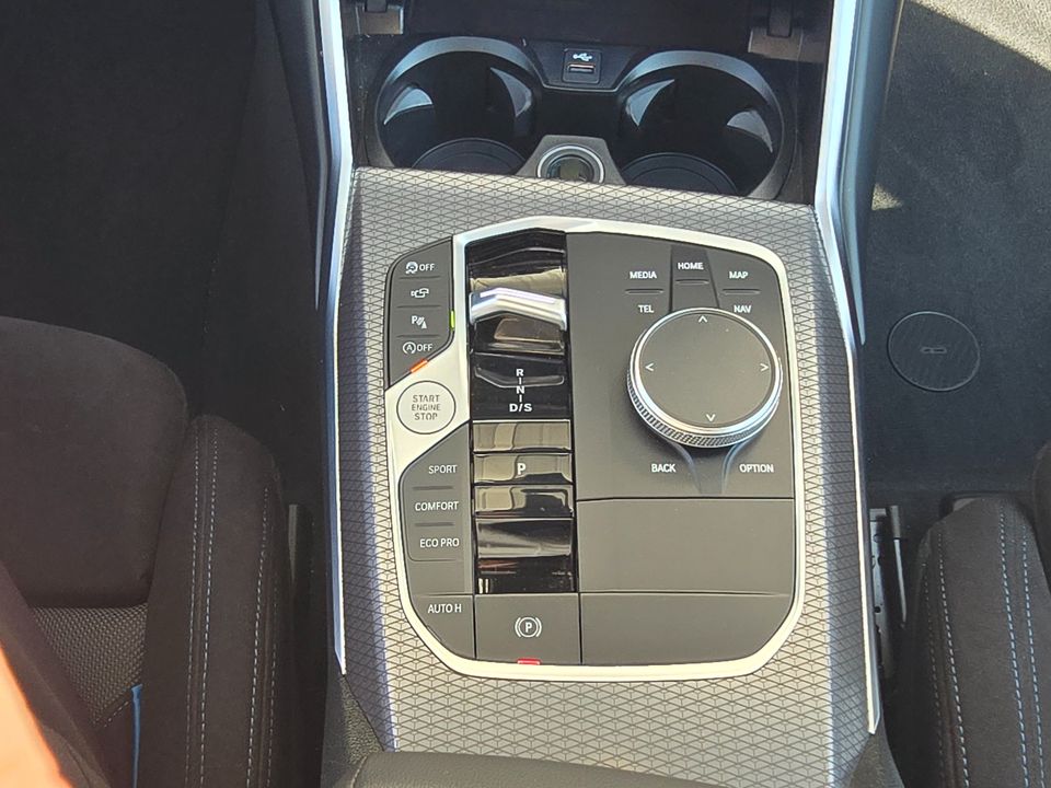 BMW 330 - Bild 8