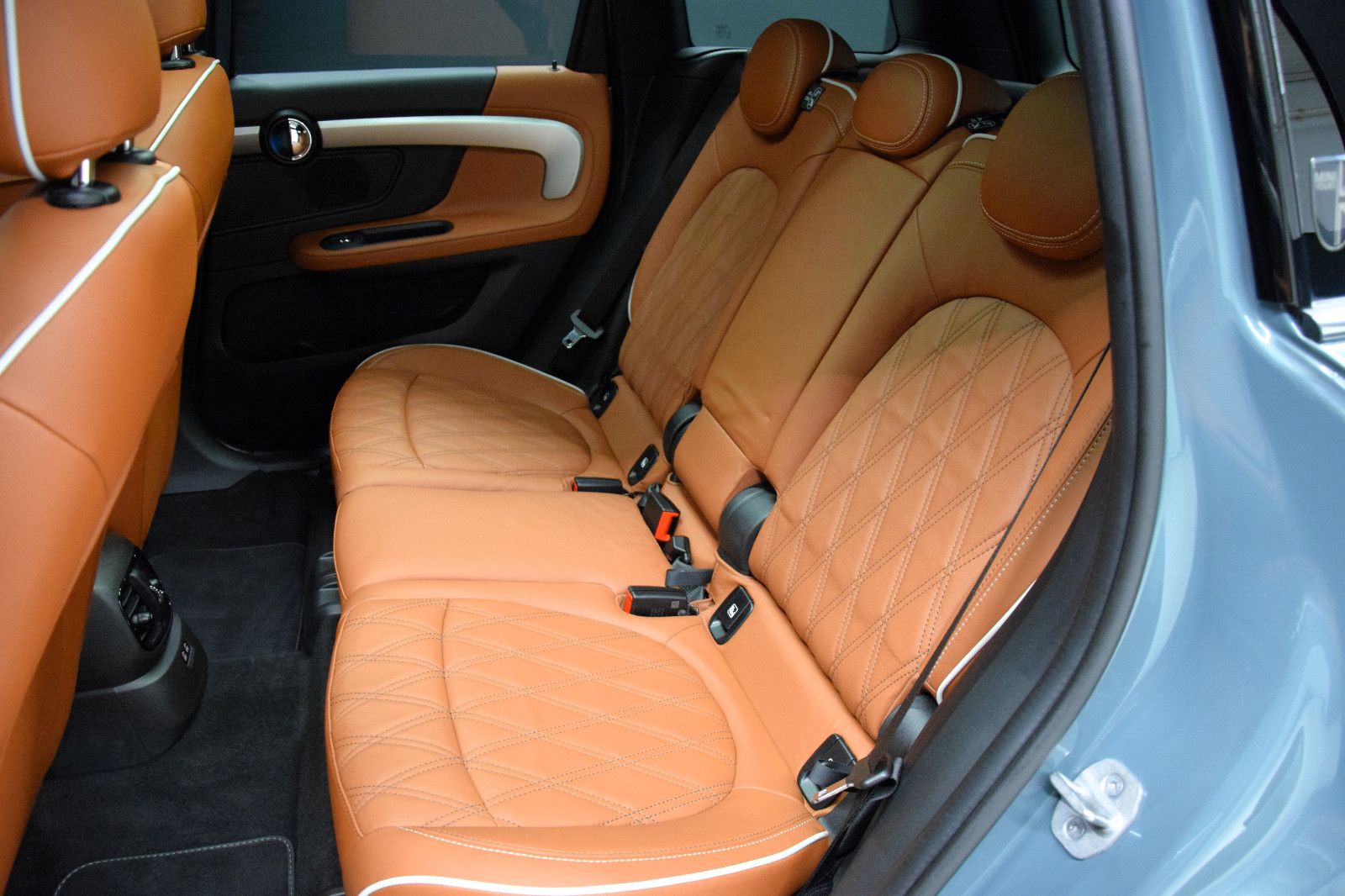 Fahrzeugabbildung MINI Cooper Countryman Yours Trim Pano Leder-braun
