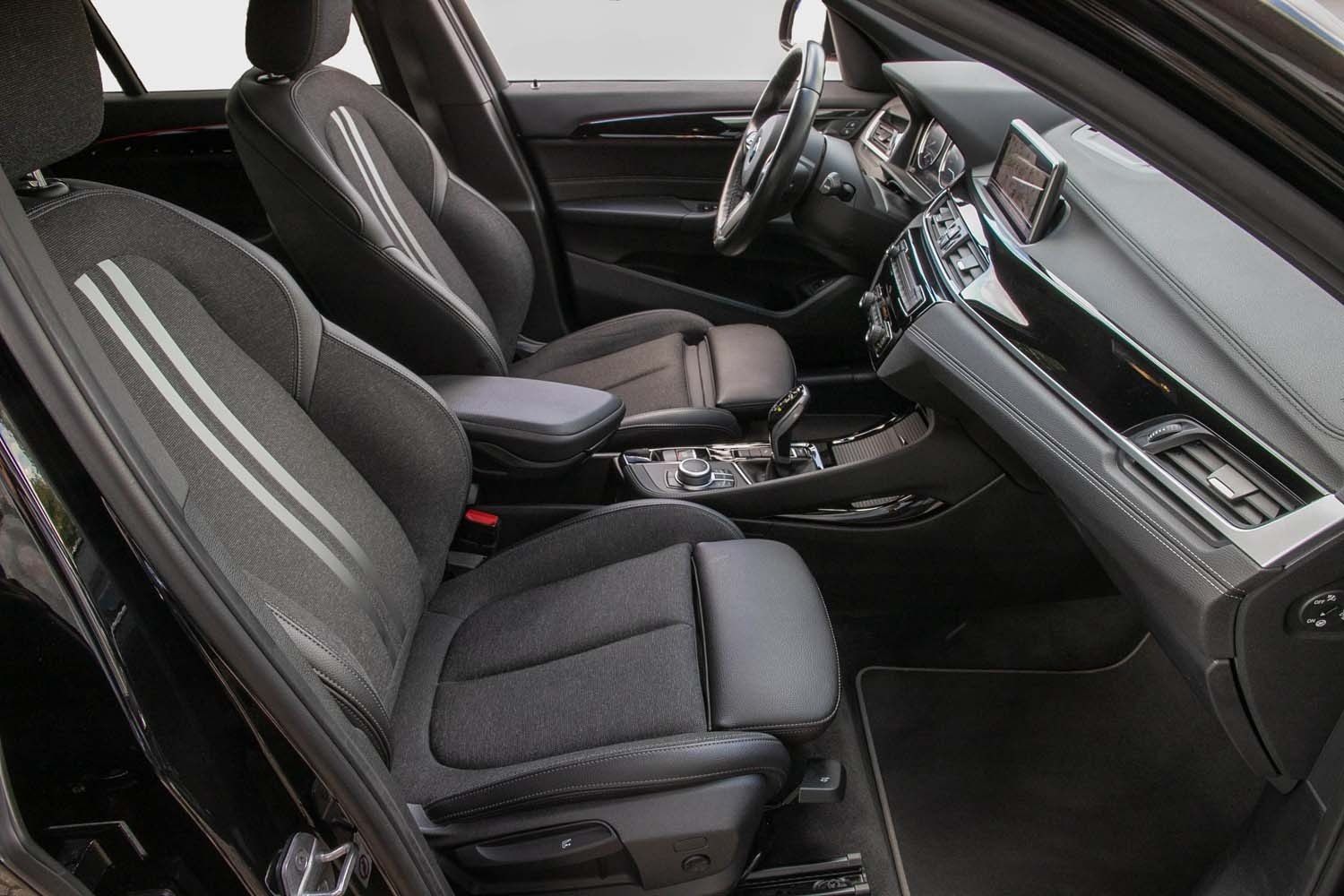 BMW X1 sDrive20i Sport Line RfKamera Navi LED Klima foto 4