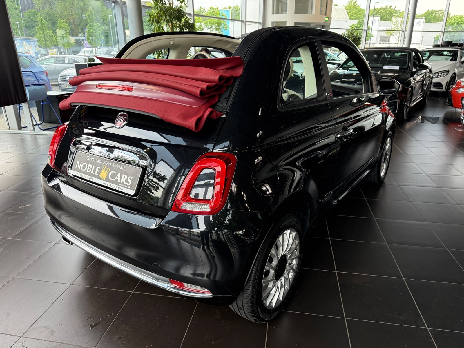 Fahrzeugabbildung Fiat 500C Lounge NAVI PDC ALU