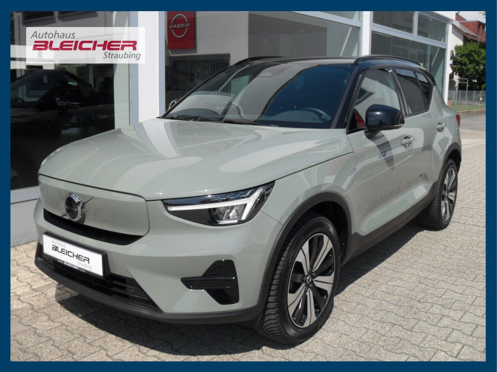 Fahrzeugabbildung Volvo XC 40 Plus Recharge Pure Electric 2WD |AHK | LED
