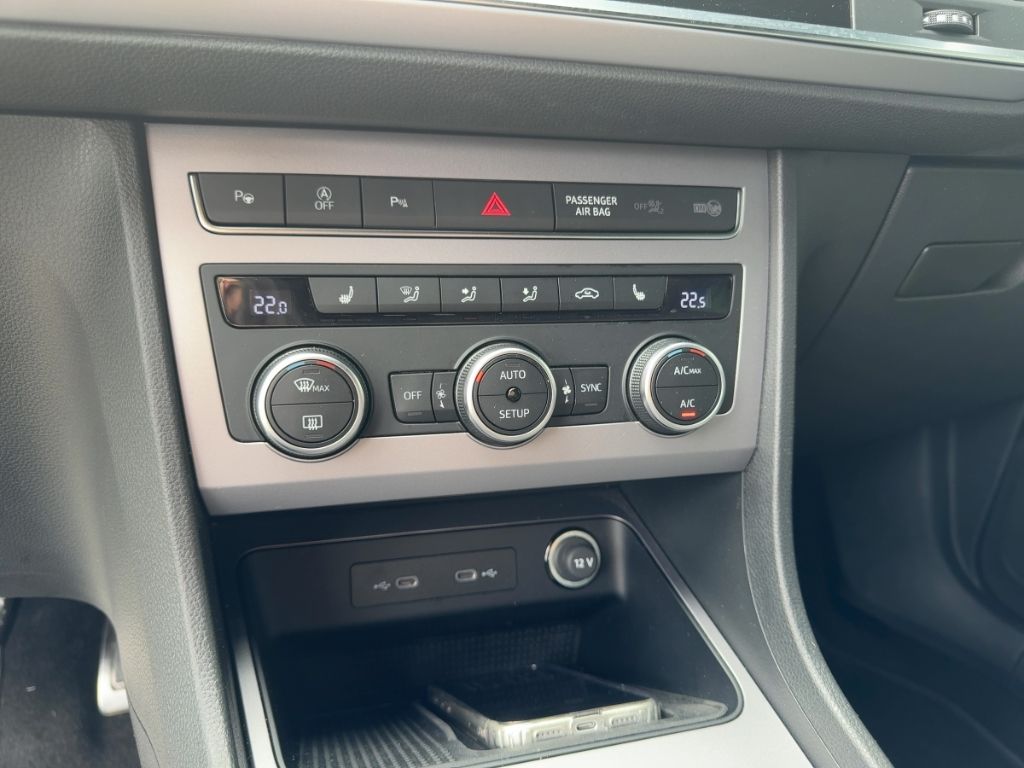 Fahrzeugabbildung SEAT Ateca FR, ACC, AHK, SHZ, RFK, PDC, NAVI, Apple C