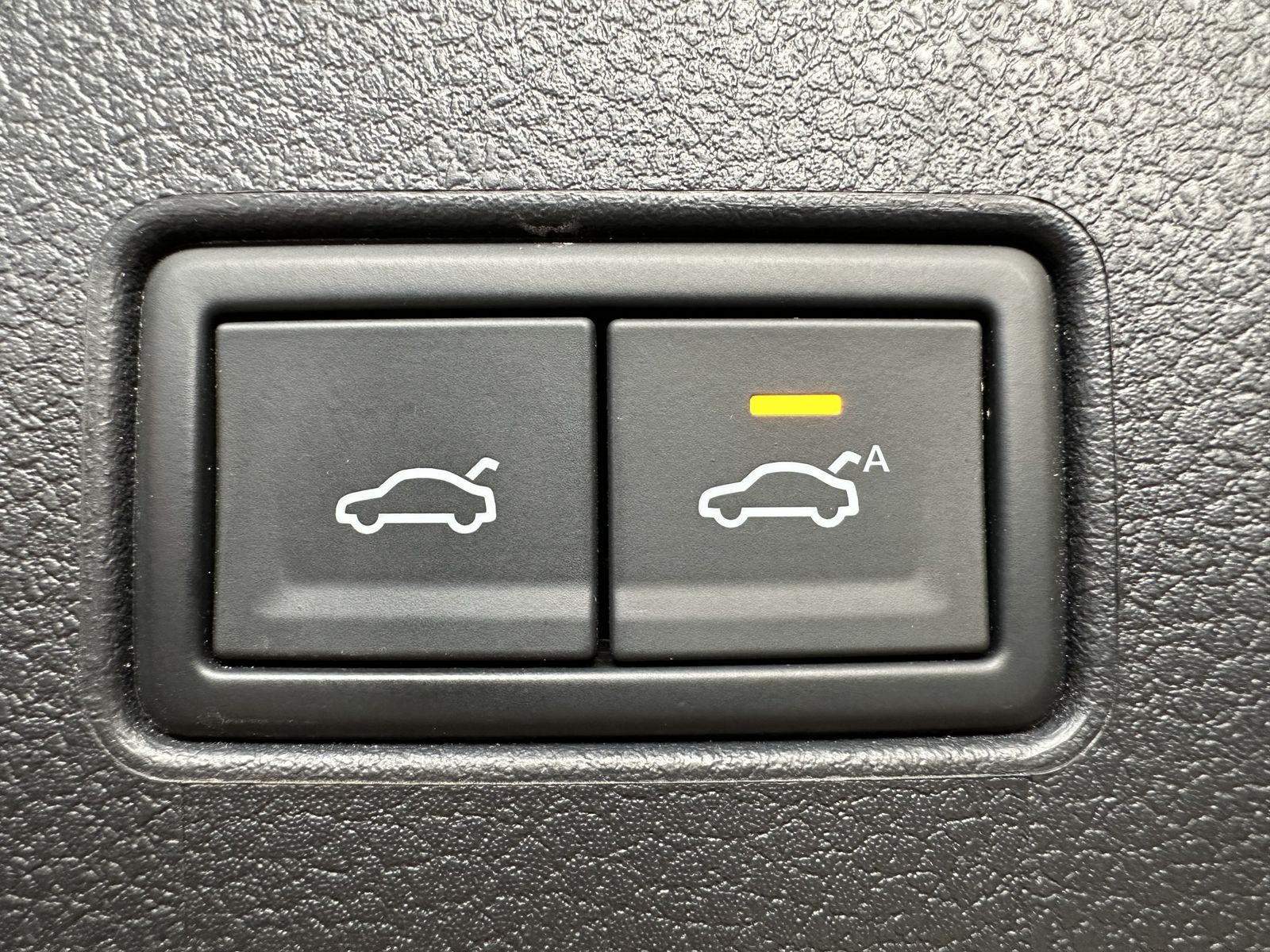 Fahrzeugabbildung Volkswagen Passat Variant 2.0 TDI DSG Business NAV+LED+ACC