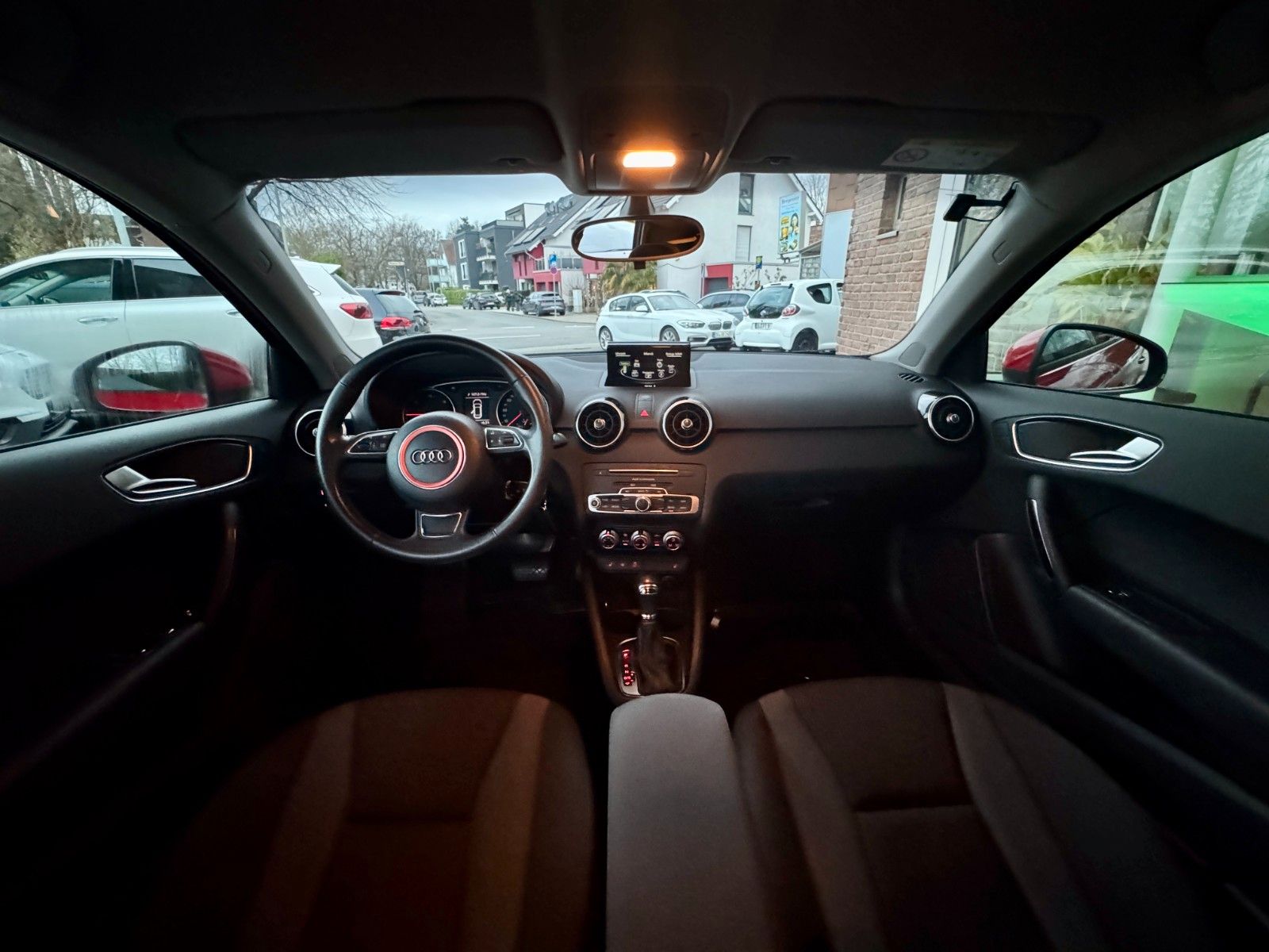 Fahrzeugabbildung Audi A1 Sportback Autom. Standheizung/Xenon/Bluetooth