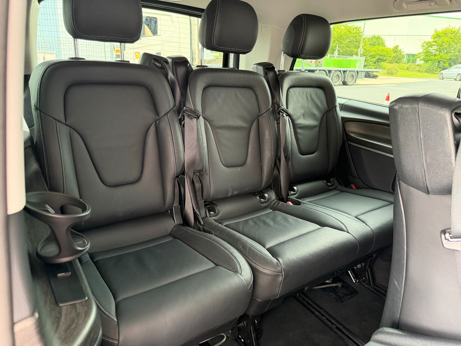 Fahrzeugabbildung Mercedes-Benz V 300 d AVA Extral DISTRONIC Standheiz 360Kamera