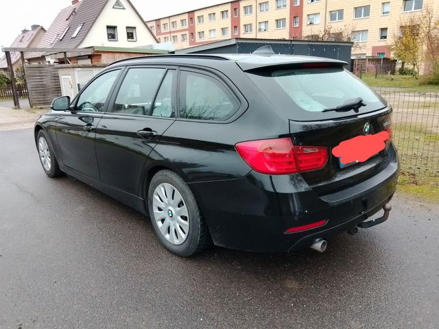 BMW 318d Touring -Xenon.navi.ahk