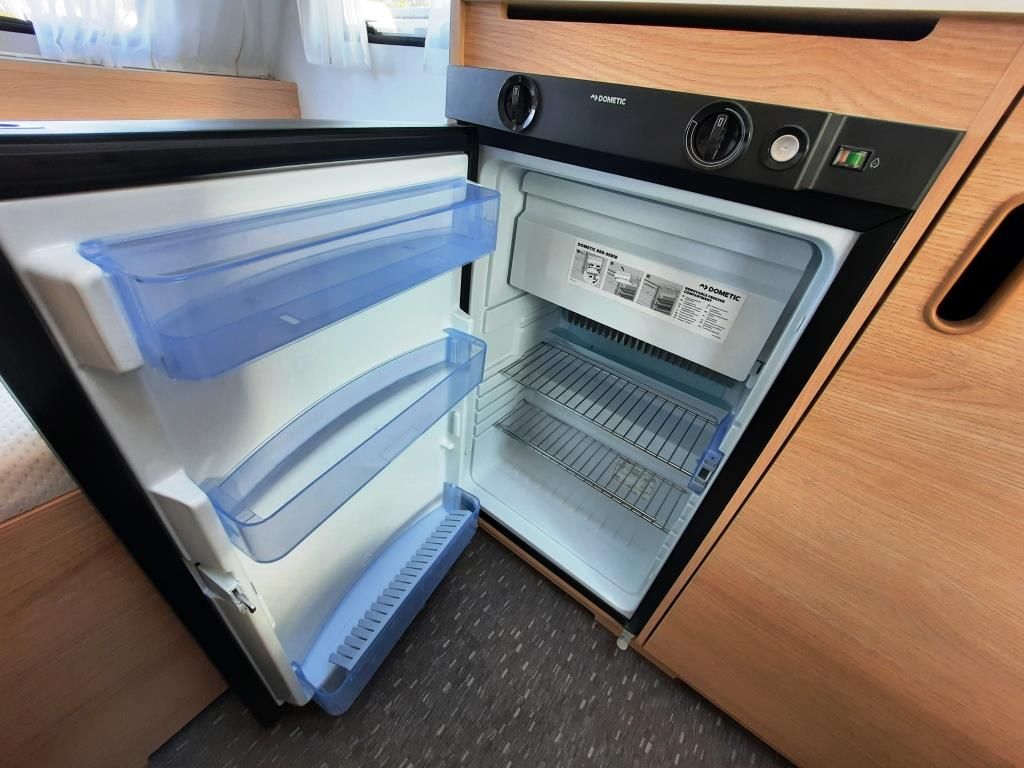 Fahrzeug Übersicht 15 Fahrzeugabbildung Adria Aviva 400 PS 1.Hand/sehr gepflegt