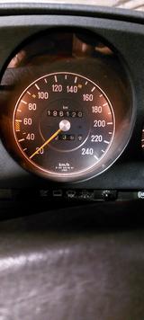Mercedes-Benz SL 300 Oldtimer R107 - Mercedes-Benz SL 300: R107