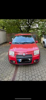 Fiat Panda 100 HP  - Fiat Panda Kleinwagen 100hp mit Benzin-Antrieb