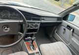 Mercedes-Benz Mercedes 190D Automatik H Kennzeichen - Mercedes-Benz 190 aus 1986 mit Diesel-Antrieb