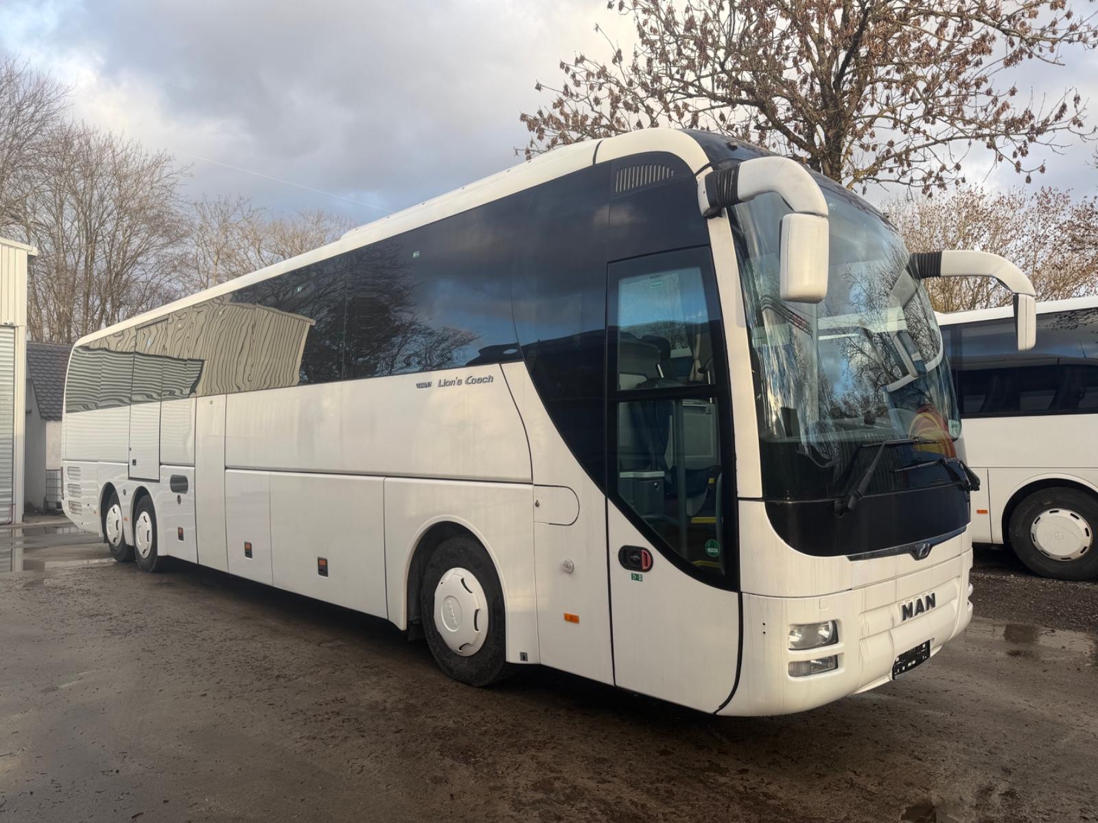 MAN R08 Lion´s Coach