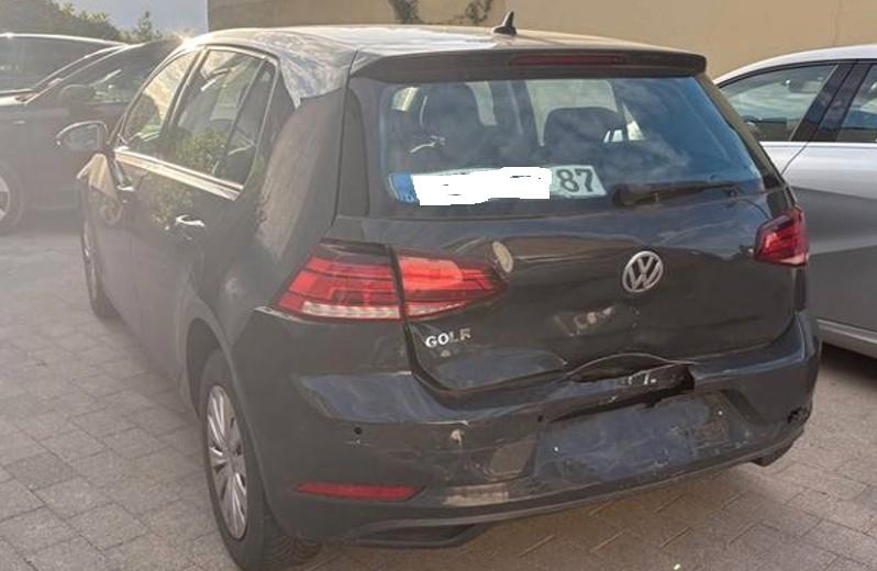 Volkswagen Golf VII Lim. Trendline UNFALL HECKSCHADEN