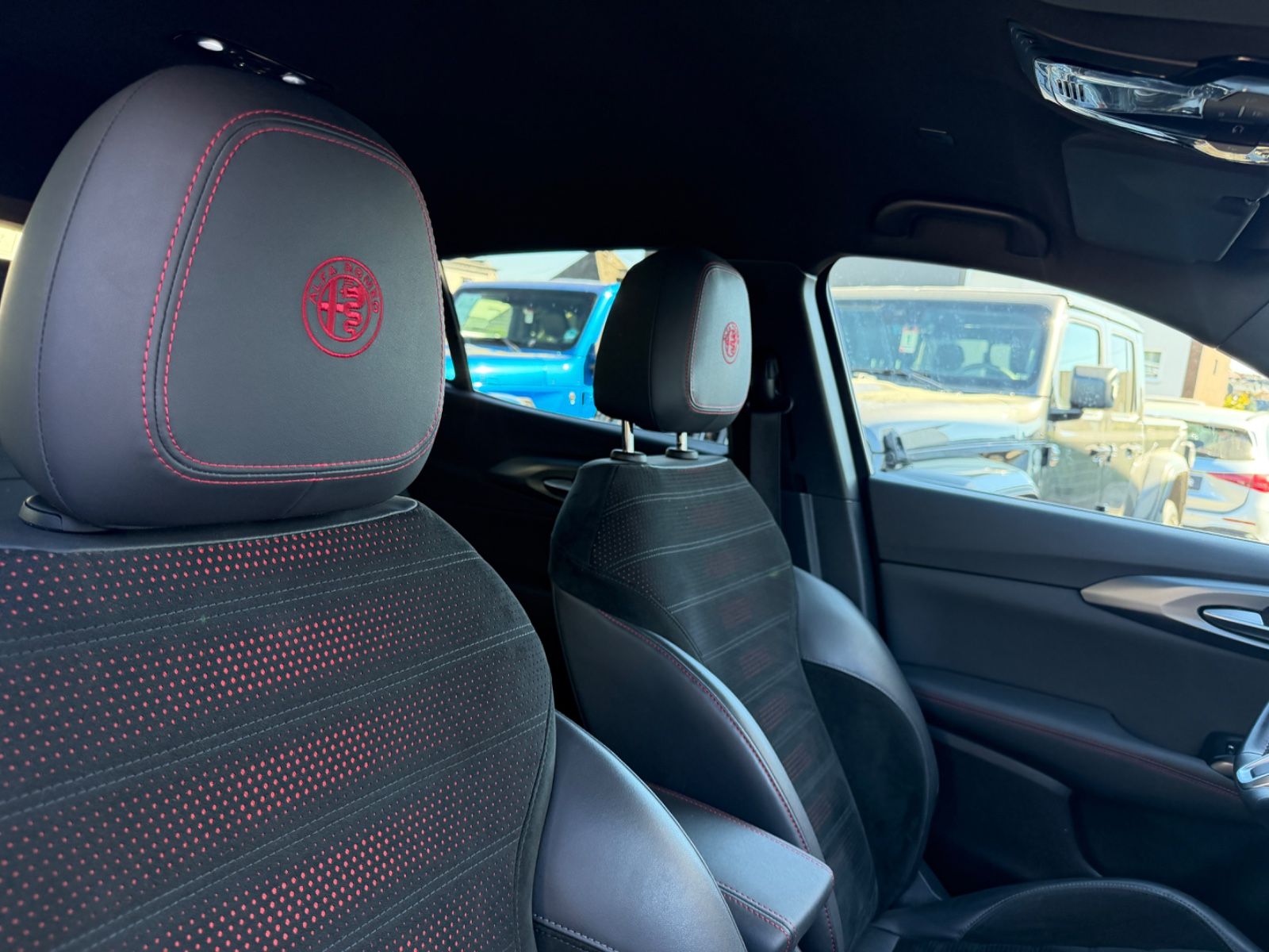 Fahrzeugabbildung Alfa Romeo Tonale Edizione Speciale/DNA/ACC/APPLE-CAR