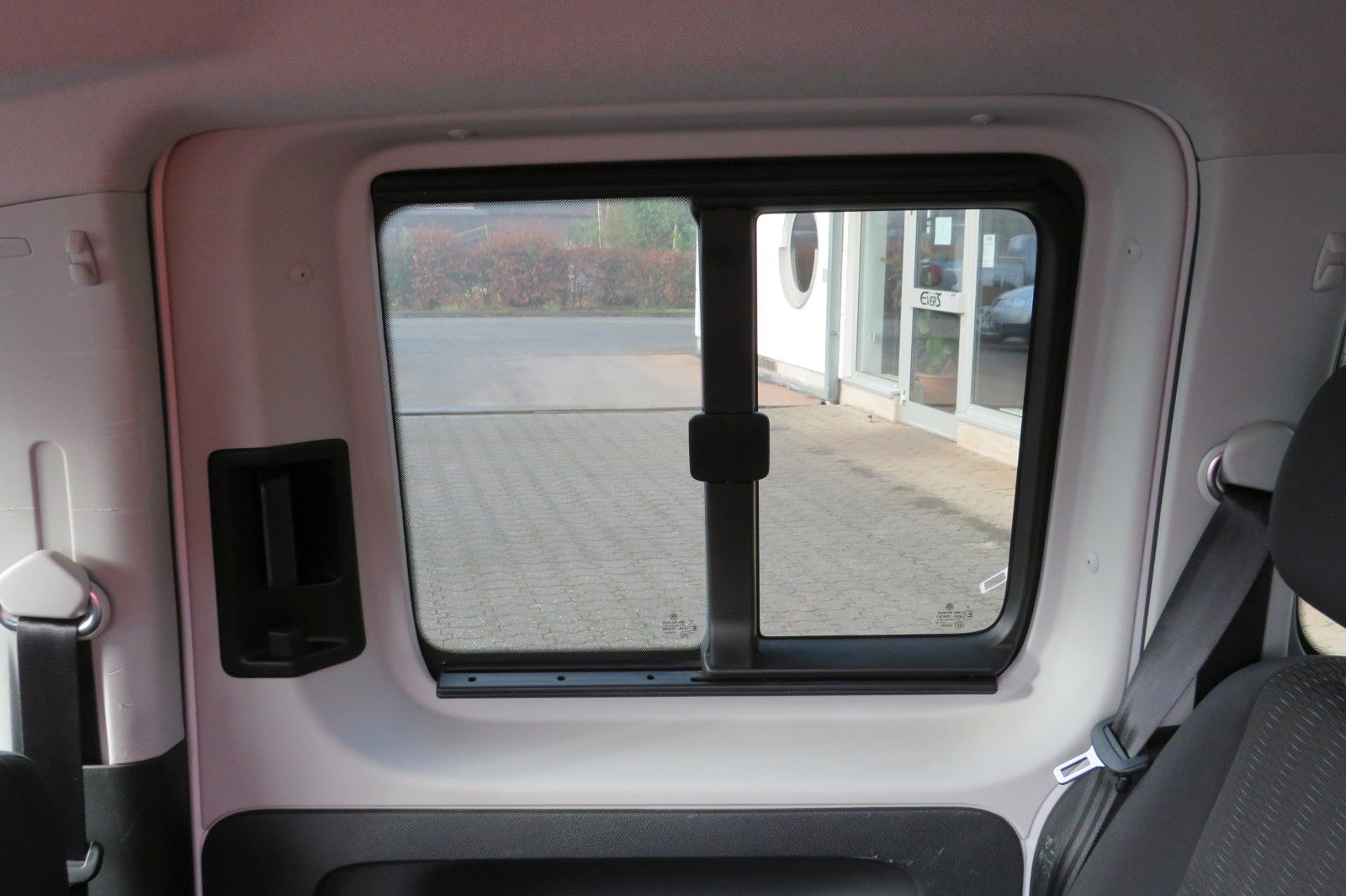 Fahrzeugabbildung Volkswagen Caddy MAXI 2.0-TDI COMFORT AHK NAVI STANDH. 1HD