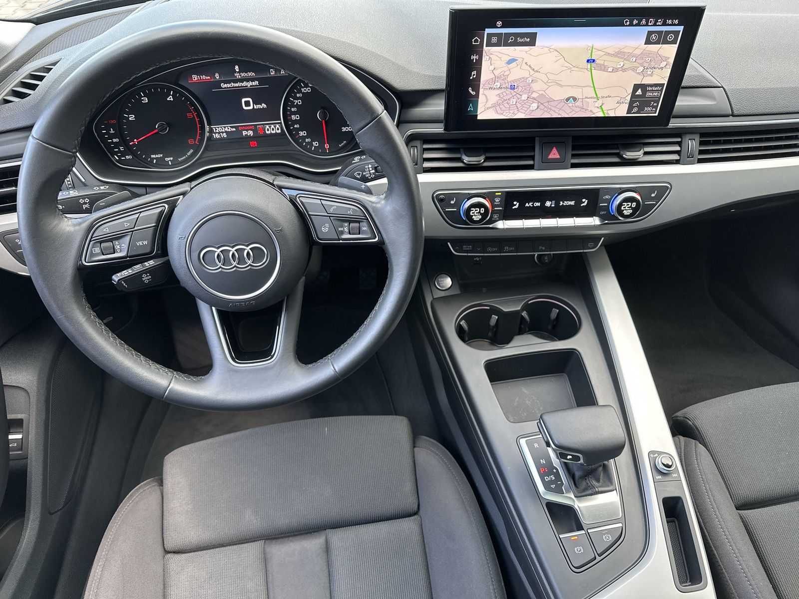 Fahrzeugabbildung Audi A4 Avant 40 TDI S-Line NAV+LED+PANO+DSP+19ZO+PP