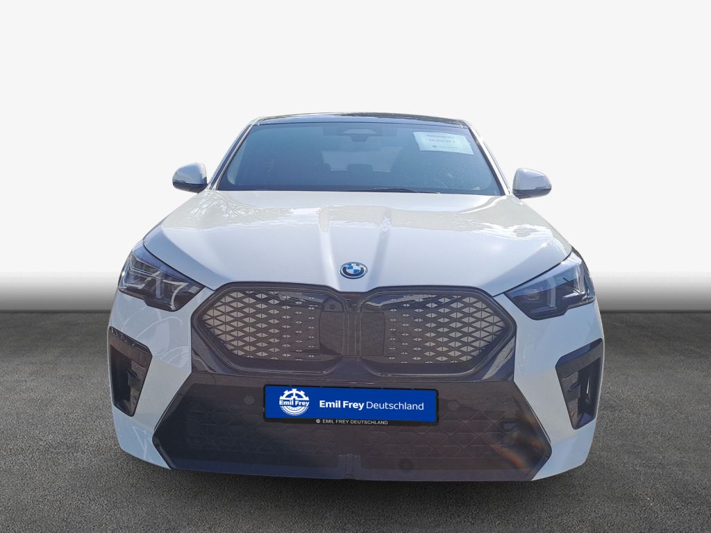 BMW iX2 - Bild 3