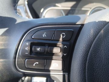 Kia Niro e-Niro Spirit +Navi+LED+Kam.+KeyLess+SHZ+LM