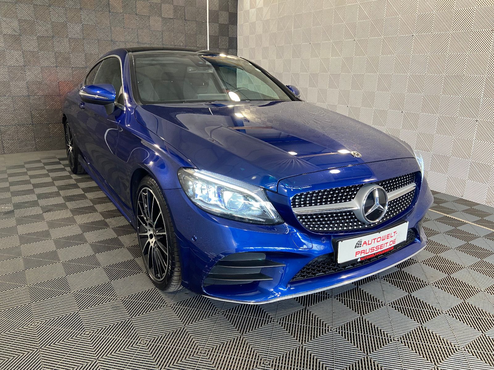 Gebrauchtwagen Mercedes-Benz C 300 C 300 Coupe 4Matic*AMG*LED-R.KAM-ACC-PANO-LM 19" in Fulda