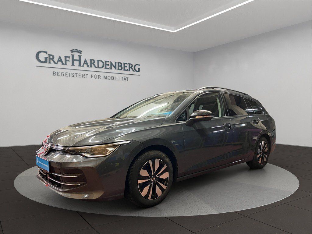 Volkswagen Golf VIII Variant 1.5 eTSI DSG Goal ACC AHK LED