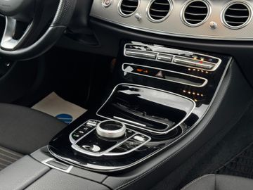 Mercedes E 200 - 12