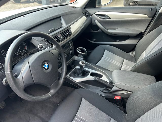Fahrzeugabbildung BMW X1 +Xenon+LM Allwetter+Klima+NaviZB+BT+SHZ+