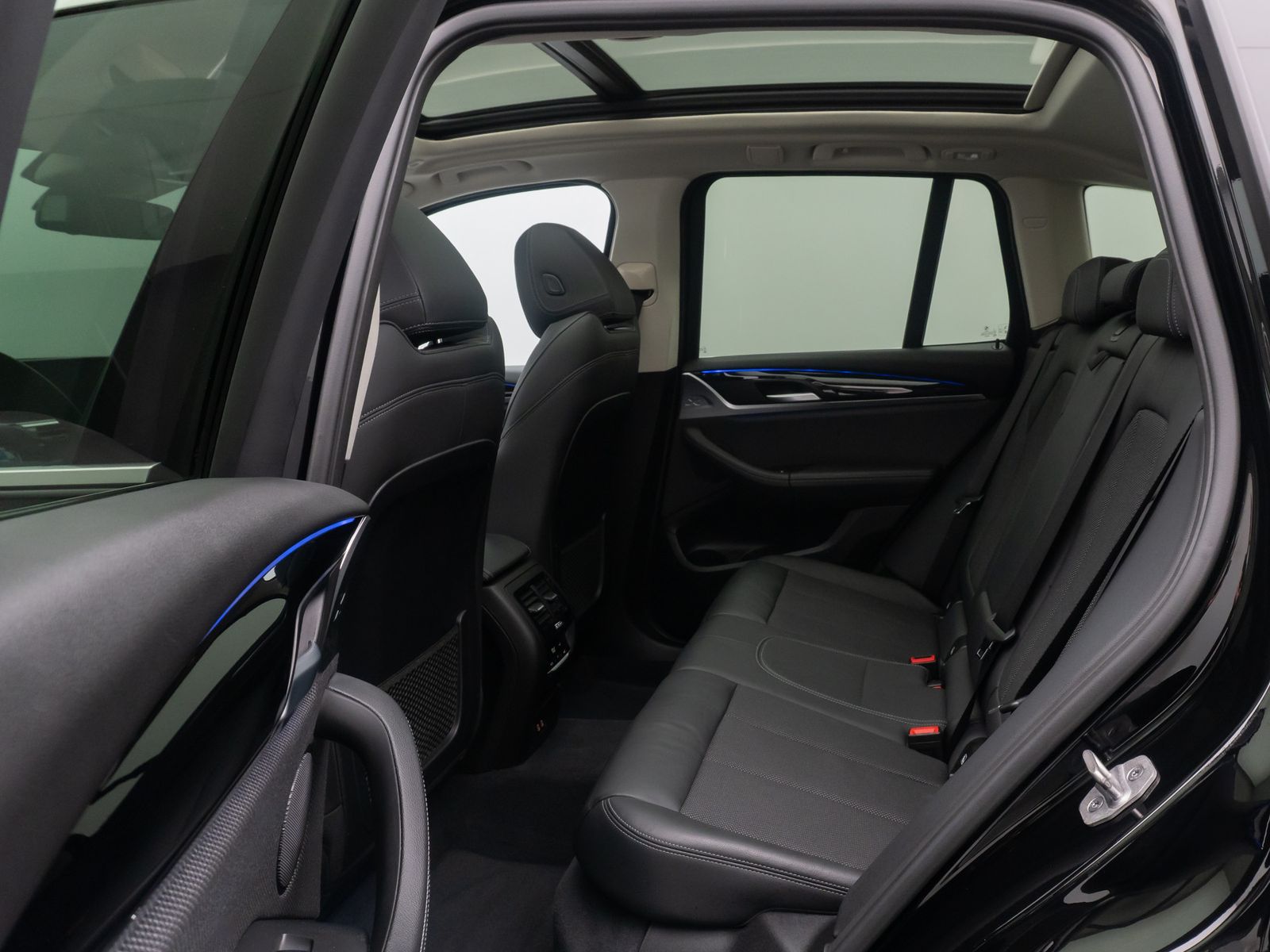 Fahrzeugabbildung BMW X3 xD20d xLine Panorama Sport Individual 18Zoll