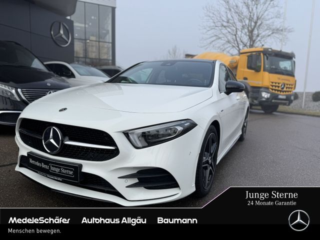 Mercedes-Benz A 200 d AMG Night Burmes Pano Doppelpedalanl.