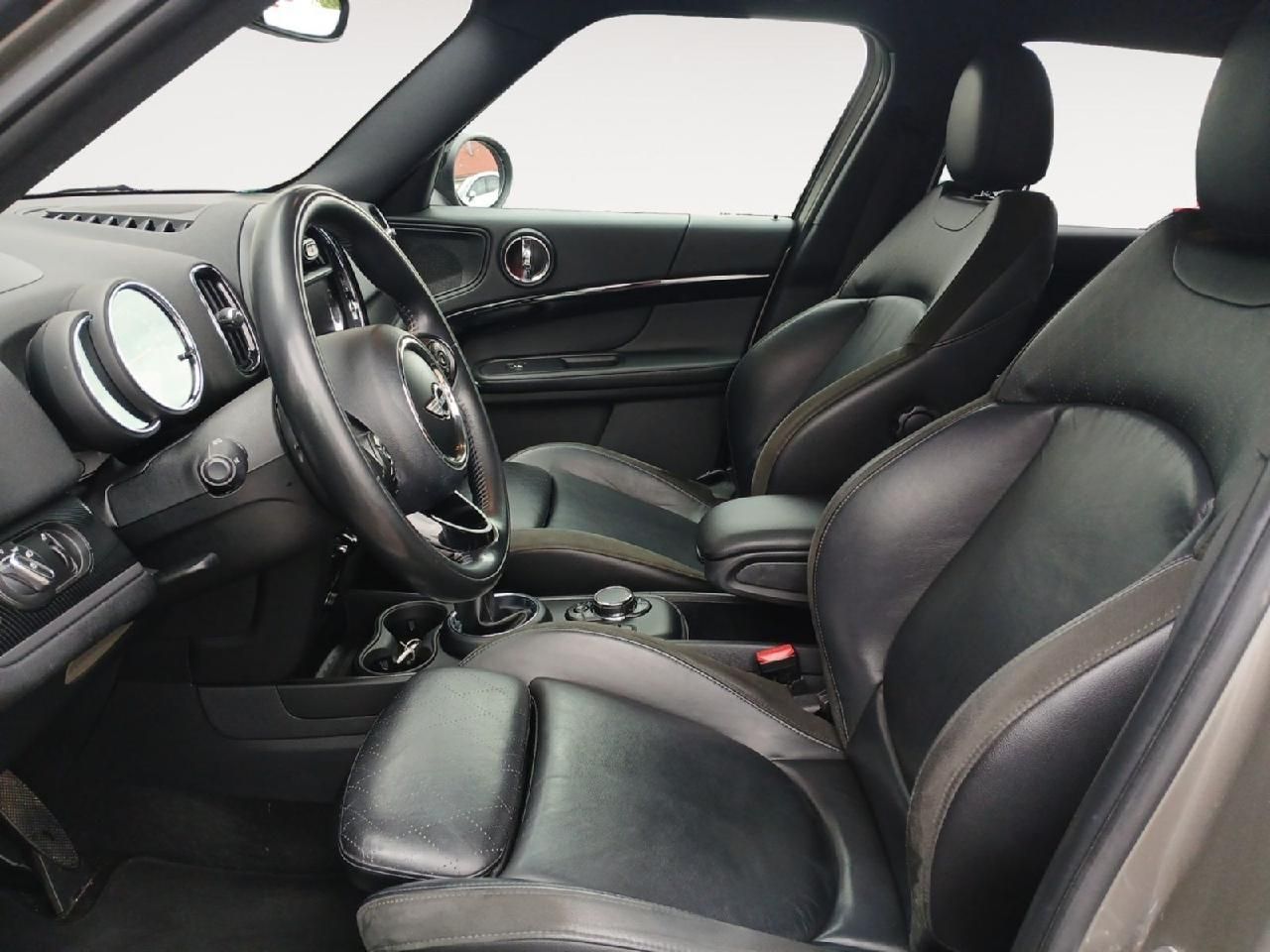 Fahrzeugabbildung MINI Countryman Cooper SE All4