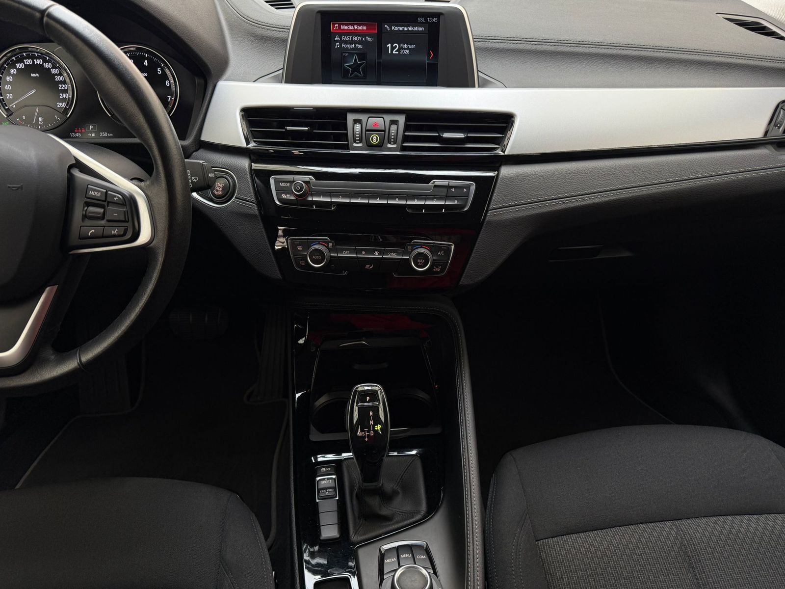BMW X2 sDrive 20i LED|ParkPilot|Bluetooth|DAB foto 11