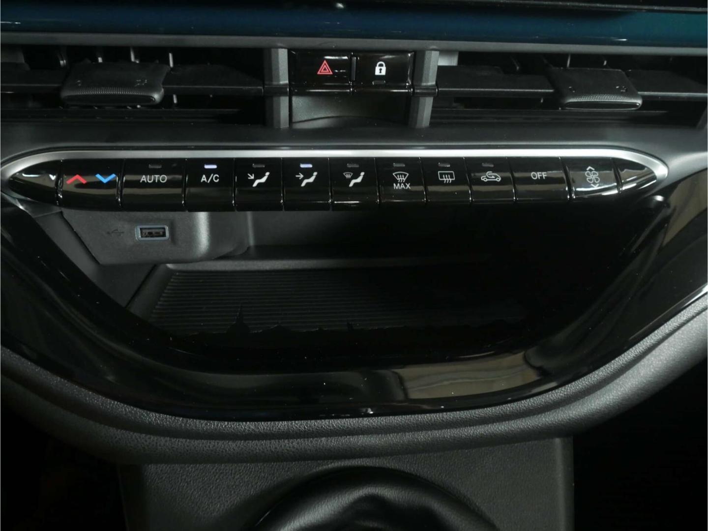 Fiat 500 Hybrid 1.0 GSE Icon, миниатюра 21
