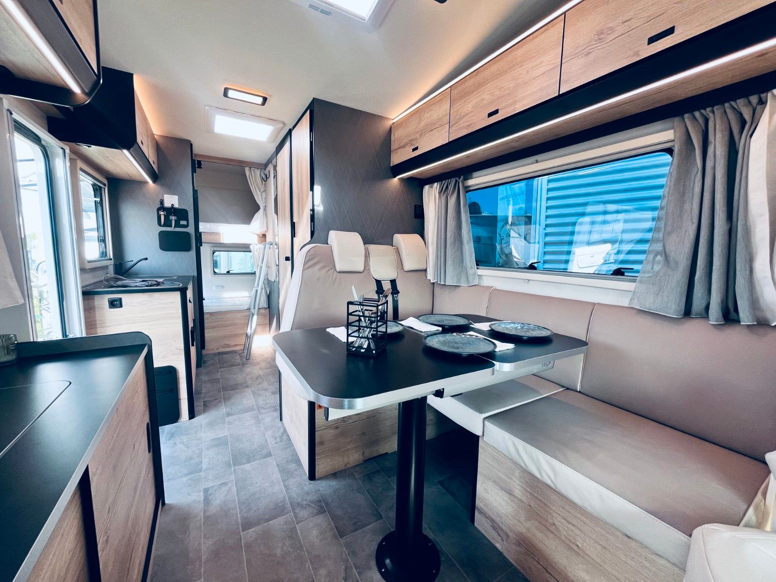 Fahrzeugabbildung XGO Dynamic 39 Lounge Modell 2026