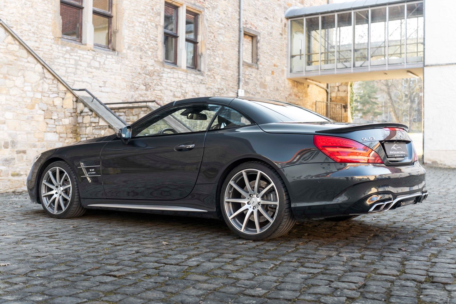 Fahrzeugabbildung Mercedes-Benz SL 63 AMG CARBON H&K KAM AIRSCRAF SOFT-CLOSE