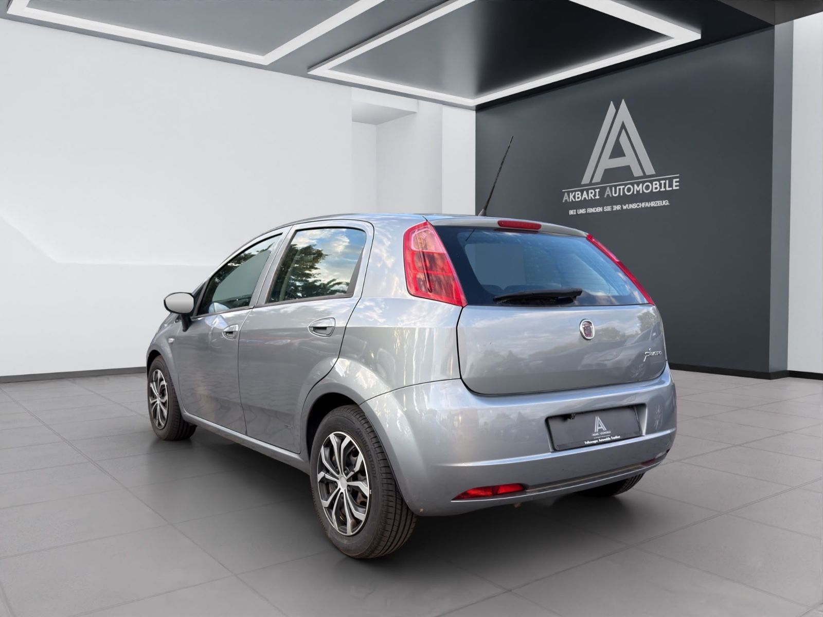 Fahrzeugabbildung Fiat Grande Punto 1.4*77PS*TÜV*Neu*Klimaanlage*