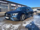 Mercedes-Benz A 200 - AMG Line Paket, Garantie, Service & TÜV - blaue Mercedes-Benz A 200