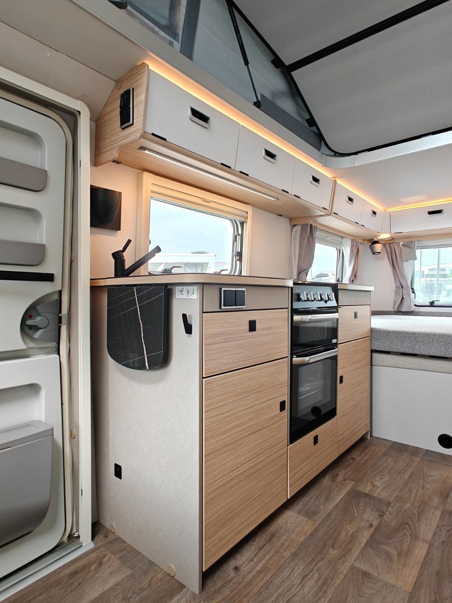 Fahrzeugabbildung HYMER / ERIBA / HYMERCAR Touring 630 Nugget Gold SD - JETZT 5.404€ SPAREN