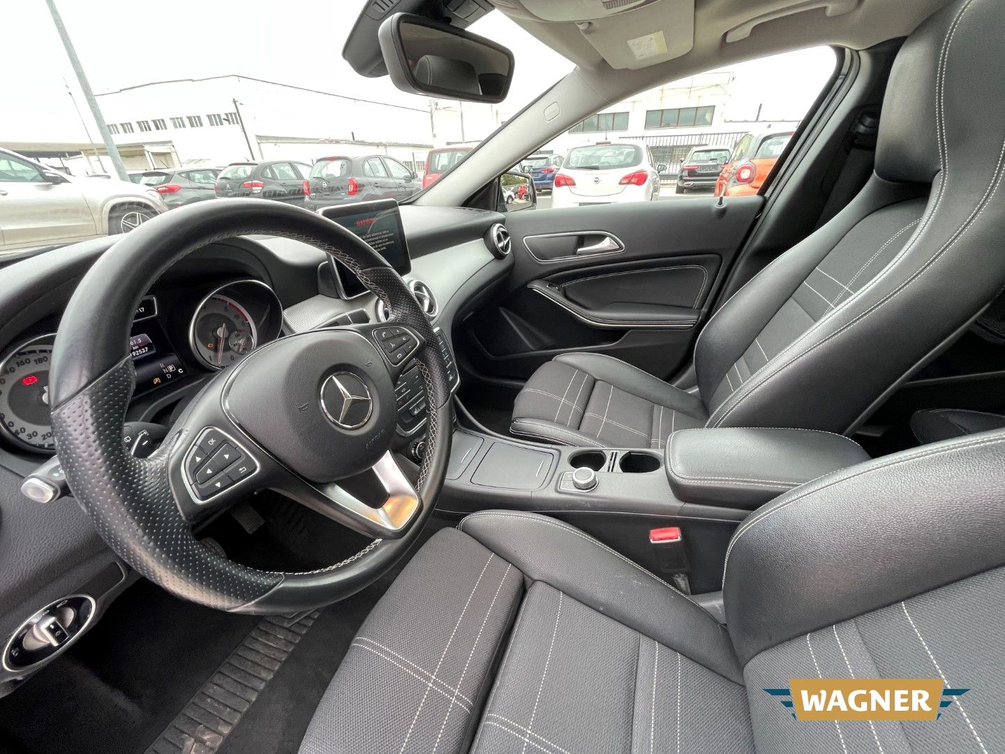 Fahrzeugabbildung Mercedes-Benz GLA 220 CDI d Sitzheizung Klimaautomatik