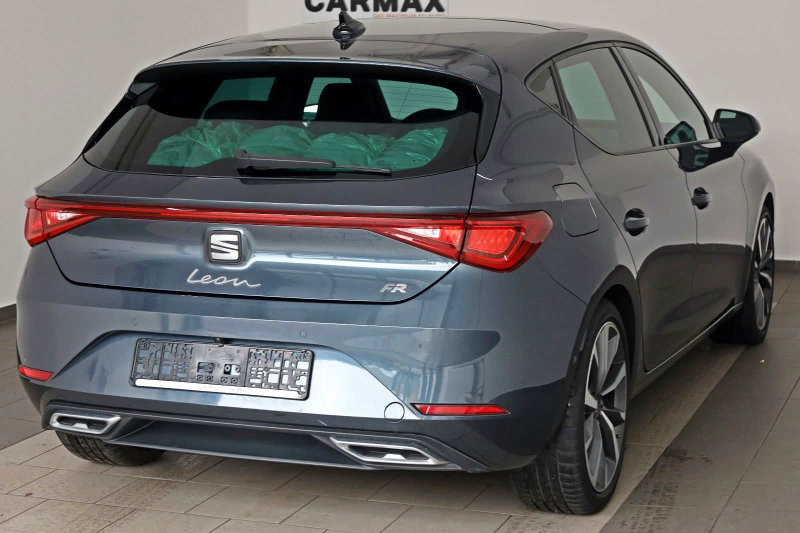 Fahrzeugabbildung SEAT Leon FR, Navi,LED,SH,Kamera,Panorama,ACC, SR+WR