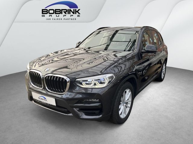 BMW X3 xDrive30e Advantage AHK Pano Navi LED ParkAss