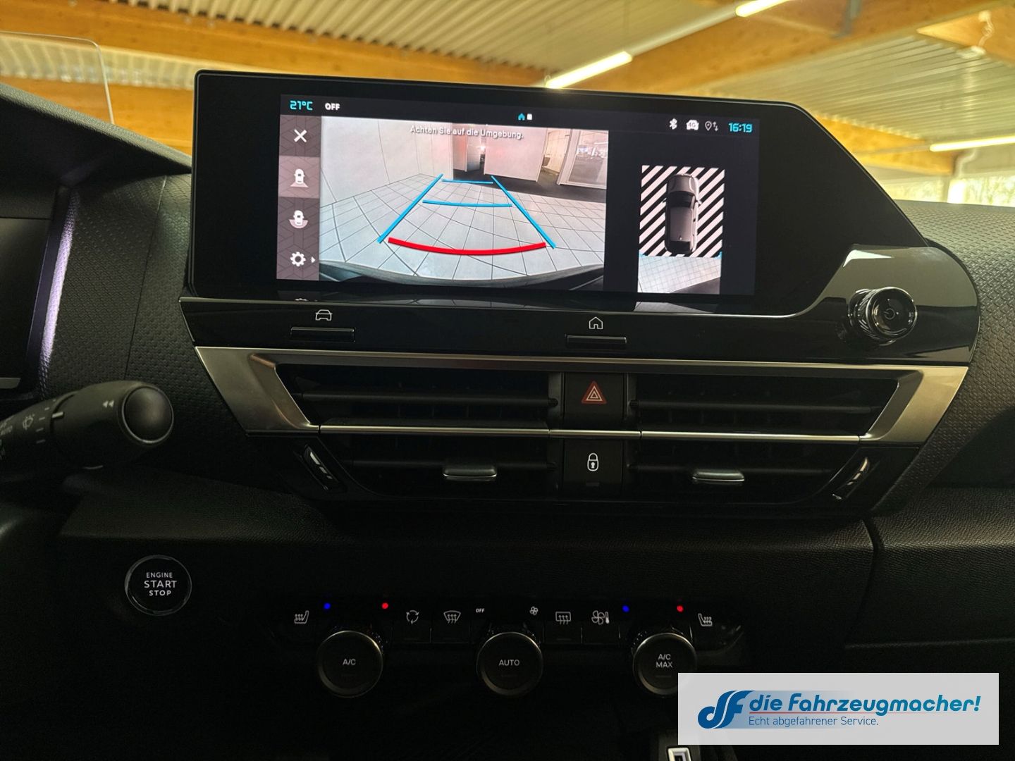 Fahrzeugabbildung Citroën C4 E- Shine HUD Navi 360 Kamera LED Apple CarPla