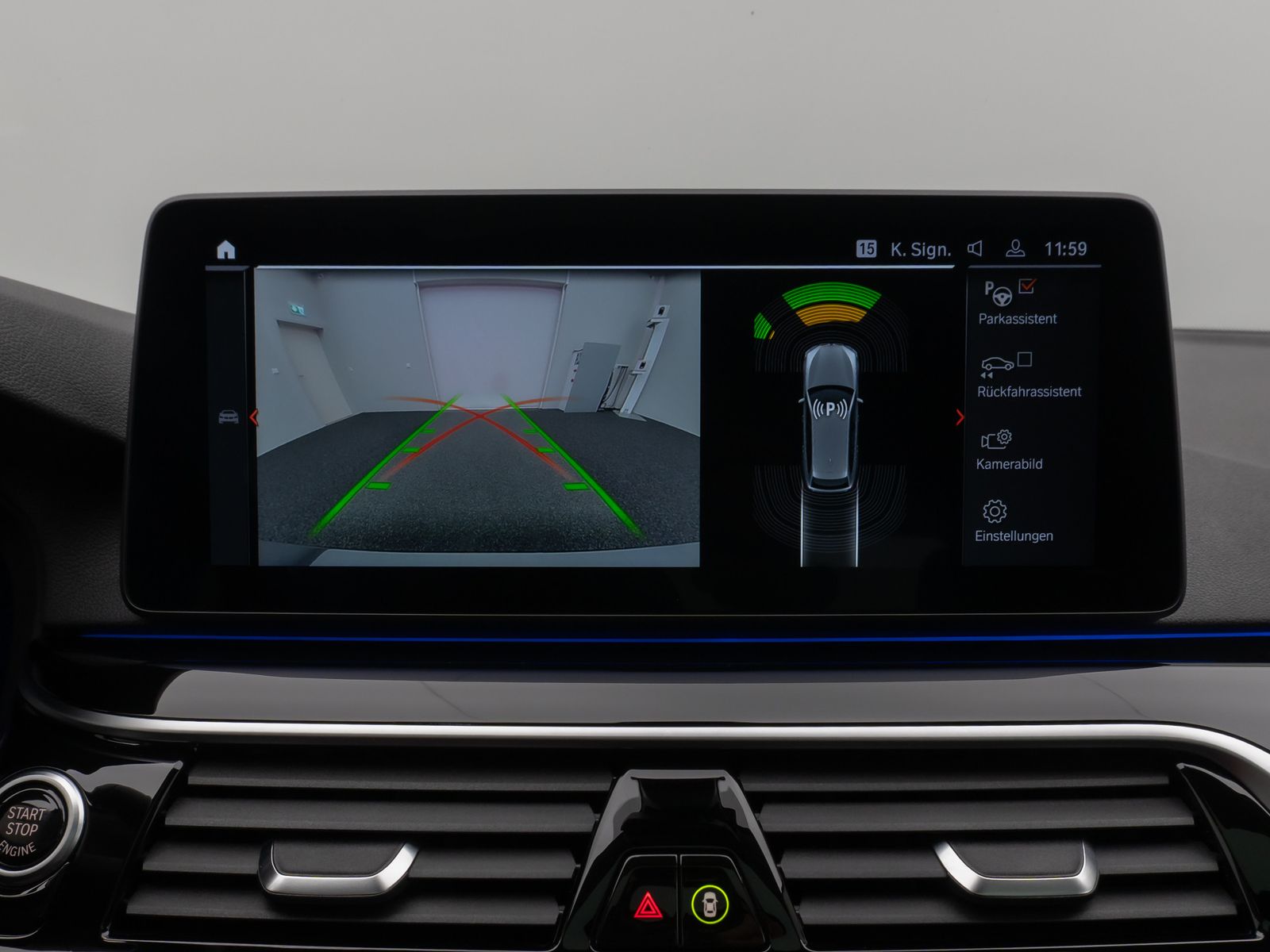 Fahrzeugabbildung BMW 530d Panorama Laser Kamera HUD DAB HiFi Komfort