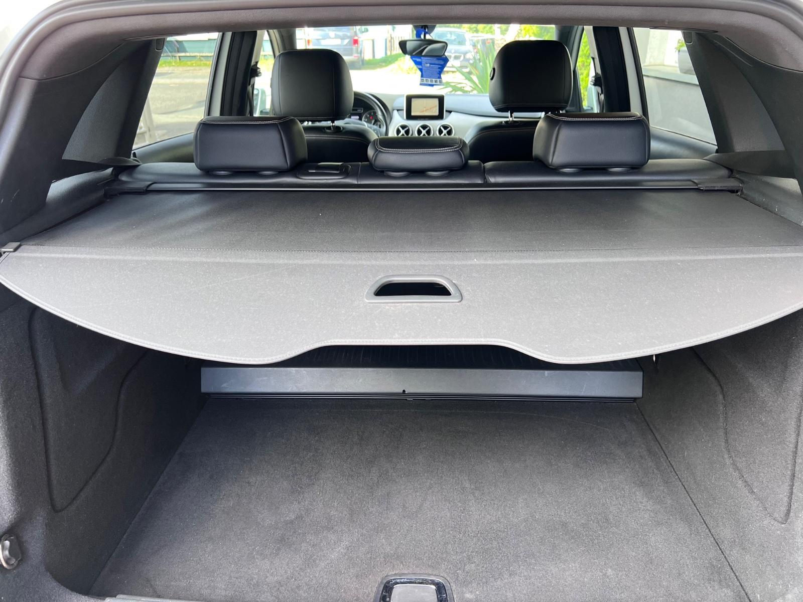 Mercedes-Benz B180 2011 — photo 29