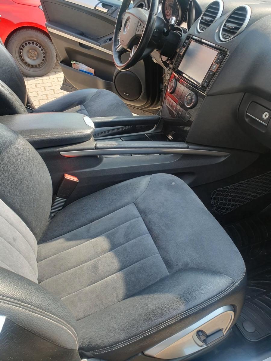 Mercedes-Benz ML 320