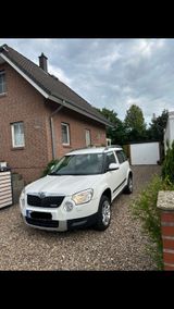 Skoda Yeti 1.6TD/ 1. Hand// TÜV Neu!/ Kein... - Skoda Fabia: 6y