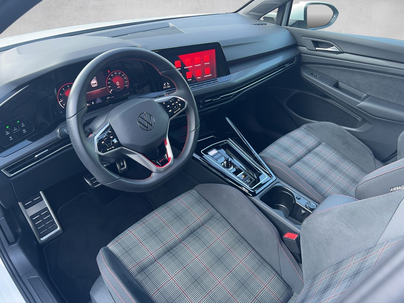 Golf VIII GTI 2.0 TSI DSG LED*CarPlay*Klima