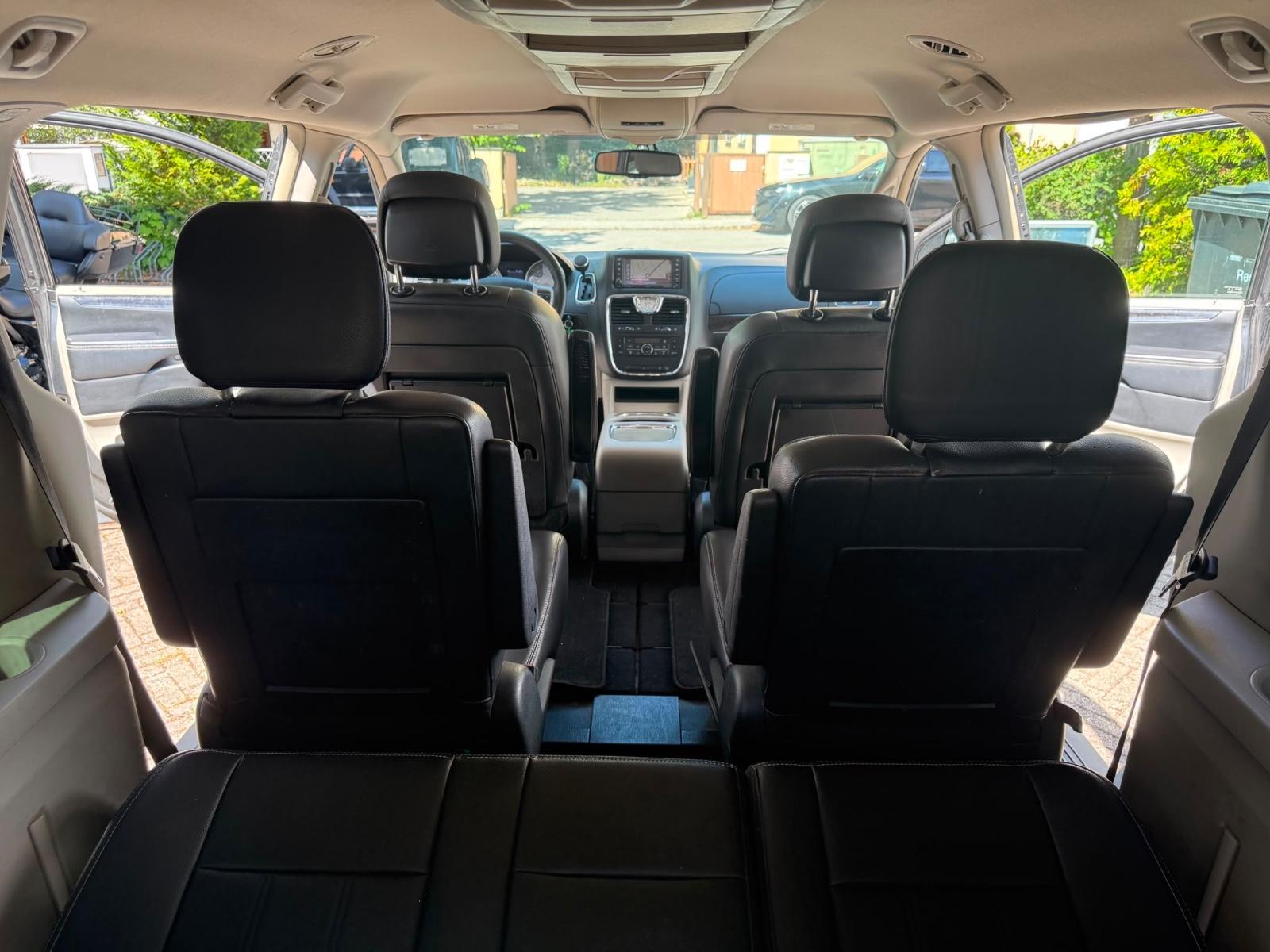 LANCIA VOYAGER GOLD 163 CH BVA 7 PLACES - 2ème MAIN - GPS - HAYON ÉLECTRIQUE - SUSPENSIONS AIRMATIC - 159500 km