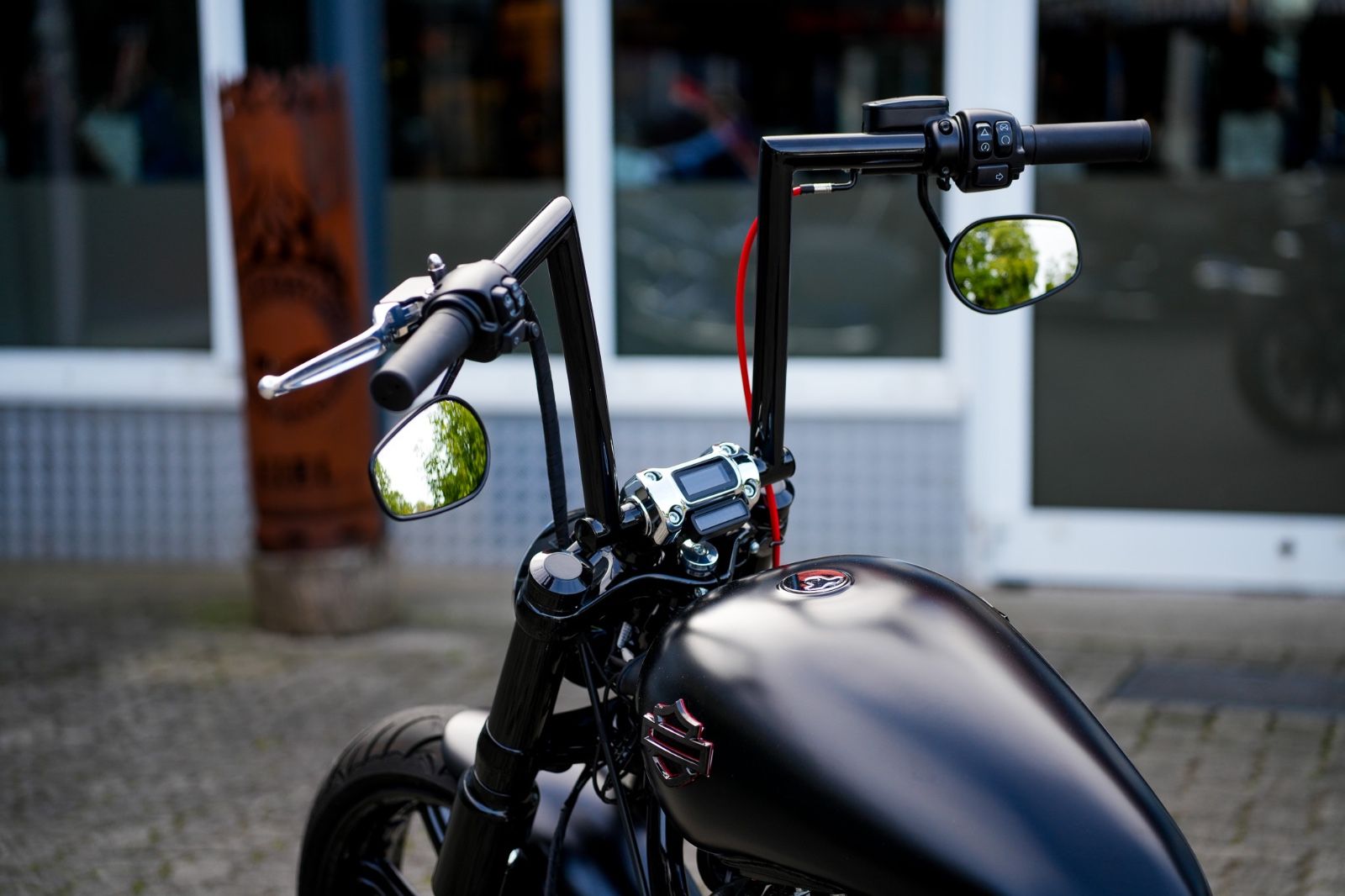 Fahrzeugabbildung Harley-Davidson FXBRS Softail Breakout 114 cui - JEKILL&HYDE -