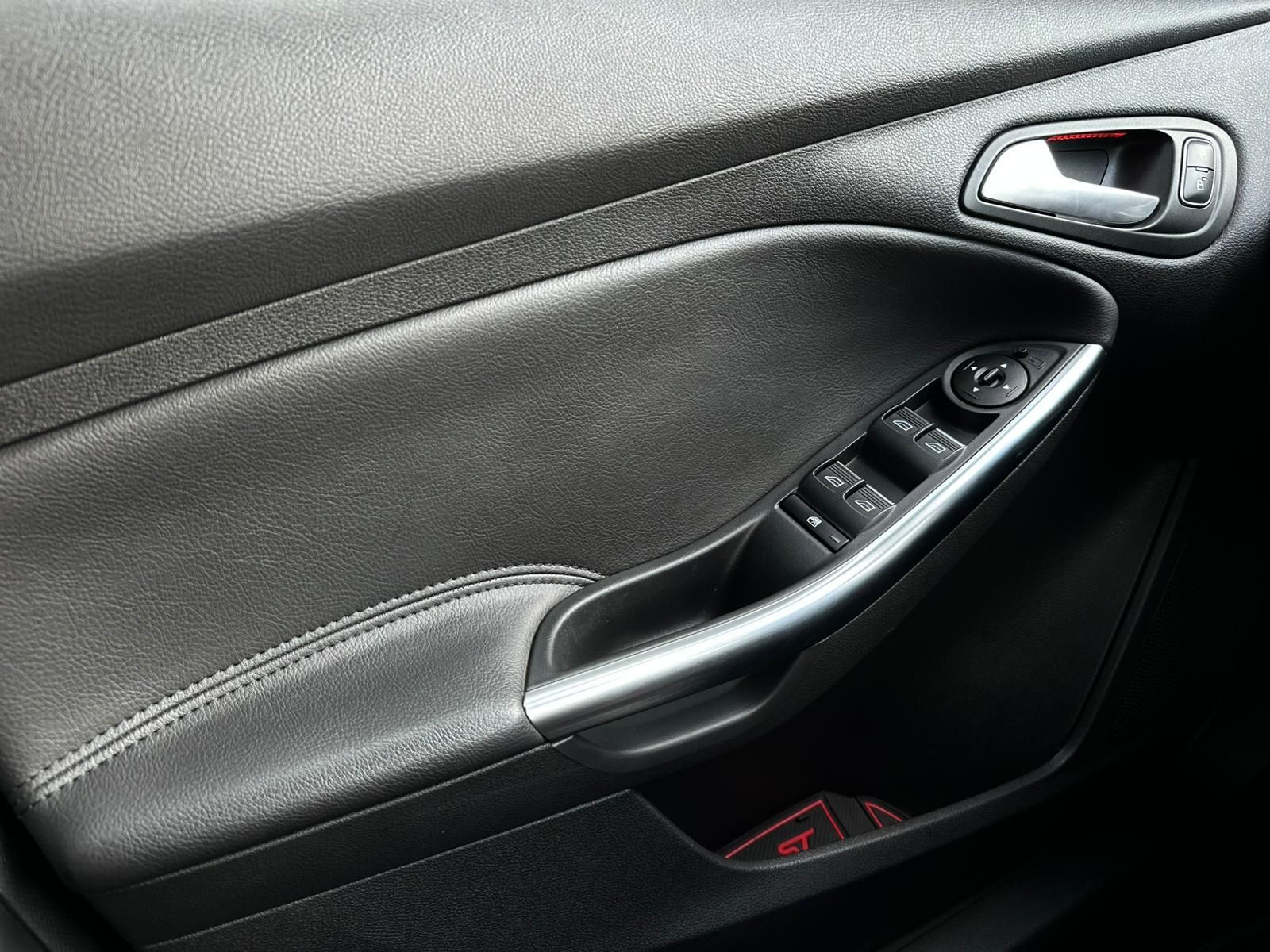 FORD Focus 2.0EB ST* BIXEN#SHZ#FH#NAVI#TEMPO#CAM#SONY - Image 18