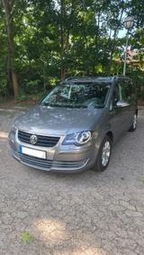 Volkswagen VW Touran Freestyle 1.6 7 Sitze - Volkswagen Touran aus 2010: Freestyle