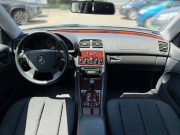 Mercedes CLK 200 - 12